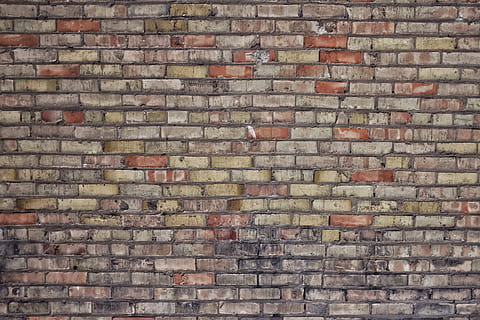 muro di mattoni marrone, mattone, costruzione, logoro, modello, parete, struttura, sfondo, muro di mattoni, architettura, linea, decadimento, terracotta, sfondi, caratteristica della parete, cemento, rosso, Materiale, vecchio, muratura, strutturato, ruvido, Marrone, calcestruzzo, industria di costruzioni, intemperie, fondale, sporco, struttura costruita, materiale lapideo, nessuno, rettangolo, vecchio stile, muro di pietra, esterno dell'edificio, astratto, bloccare, livello di superficie, 4K, CC0, dominio pubblico, privo di copyright