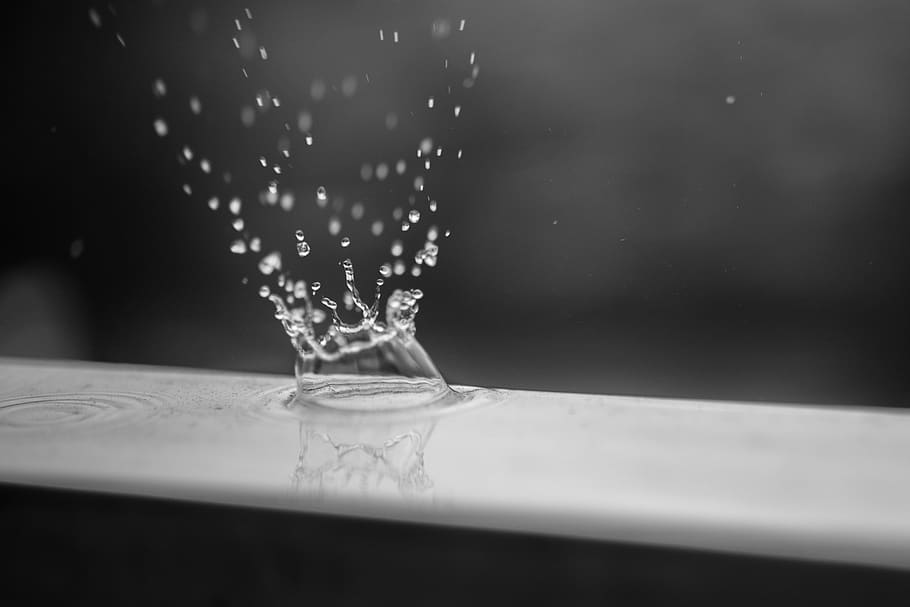 esguicho, solta, chuva, agua, líquido, salpicos, molhado, Claro, azul, ondulação, fluxo, natureza, gotejamento, fluindo, movimento, fechar-se, foco seletivo, pureza, dentro de casa, ninguém, fotografia de alta velocidade, transparente, reflexão, refresco, focar em primeiro plano, comida e bebida, fundo preto, queda, vidro, concêntrico, 2K