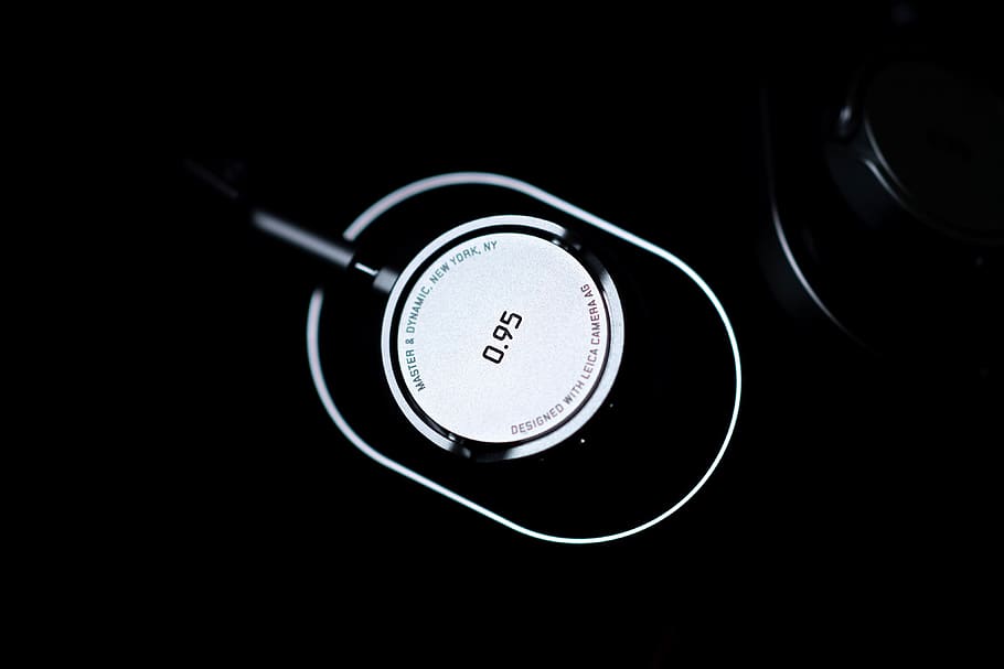 dispositiu, mostrant, 0,95, electrònica, auriculars, reproductor de CD's, tapa de lent, reproductor de cintes, ipod, pantalla, pantalla de foc, mobles, logotip, símbol, marca comercial, reproductor de cassets, tassa, adaptador, lent de contacte, ipod shuffle, dispositiu elèctric, micròfon, primer pla, a l'interior, cap gent, nombre, cercle, tecnologia, forma geomètrica, cotxe, tir de l'estudi, centrar-se en primer pla, automòbil, forma, text, fons negre, manera de transport, control, equipament, transport, sol objecte, natura morta, 4K
