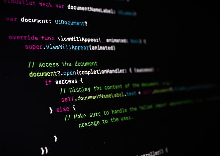 la programmation, code, éditeur de code, ordinateur, Les données, développement, La technologie, moniteur d'ordinateur, la communication, équipement informatique, texte, écran, logiciel, personne, multi couleur, écriture occidentale, l'Internet, écran de l'appareil, lien, réseau informatique, foncé, Technologie sans fil, support d'information, Langage informatique, codage, crime d'ordinateur, pirate informatique, message, interface utilisateur graphique, 2K, CC0, domaine public, libre de droits