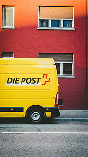Gelb, sterben, post +, van park, neben, Straße, die post, Post-, van, Bedienung, Post, Lieferung, liefern, Porto, Entsendung, geparkt, Straßenrand, Bürgersteig, rot, Gebäude, städtisch, abstrakt, Licht, Transport, van - fahrzeug, Landfahrzeug, Auto, Güterverkehr, draußen, städtische Szene, LKW, Versand, Transportart, Lieferwagen, keine Leute, Vereinigte Staaten von Amerika, Stadt, Gebäudehülle, Leitartikel, Stadt leben, 5K, CC0, gemeinfrei, lizenzfrei