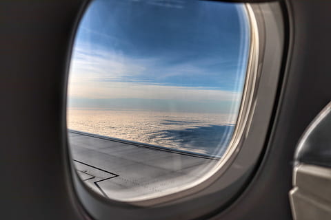 uçak görünümü, pencere, Fransa, embraer 170, taşımacılık, araç, otomobil, araba, gemi penceresi, uçak, oturma yeri, bulutlar, bak, hava, ayna, araba aynası, küre, cankurtaran simidi, panjur, perde, araç içi, gökyüzü, ulaşım modu, bulut - gökyüzü, cam malzemesi, deniz, seyahat, uçan, Su, hava aracı, ufuk, doğa, şeffaf, insansız, su üzerinde ufuk, hareket, manzaralar - doğa, açık havada, 5K, CC0, kamu malı, telif ücretsiz