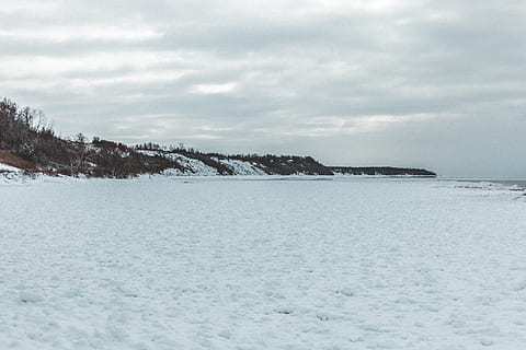 Canadá, goderich, neve, árvore, de praia, congeladas, inverno, temperatura fria, céu, beleza na natureza, agua, natureza, tranquilidade, scenics - natureza, cena tranquila, ninguém, nuvem - céu, dia, meio Ambiente, terra, ao ar livre, panorama, 5K, CC0, domínio público, royalty free