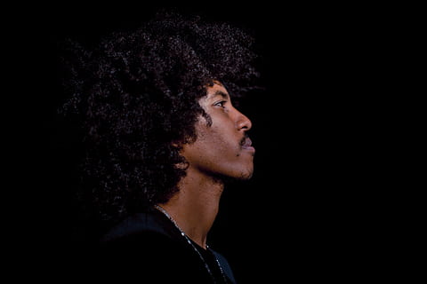 yanlara bakan adam, kişi, saç, insan, afro saç modeli, Etiyopya, Addis Ababa, portre, adam, gölge, profil, yan, Afro, kafa, yüz, kafadan vuruş, siyah adam, saç modeli, bıyık, dışarı bakıyor, fotoğrafçılık, stüdyo çekimi, genç yetişkin, siyah arka plan, bir kişi, genç adam, içeriye, Kıvırcık saç, seyir, yandan görünüş, uzağa bakıyor, profil görünümü, yetişkin, gece, kopya alanı, kesmek, dalma, insan yüzü, 5K, CC0, kamu malı, telif ücretsiz
