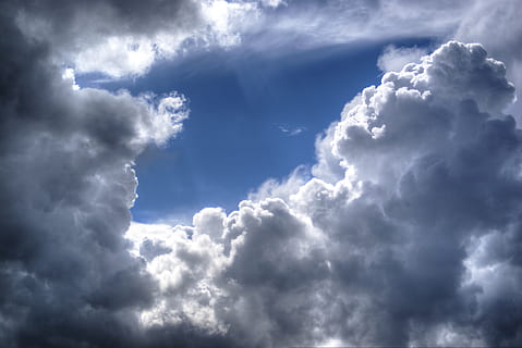 nori albi, albastru, nori, noros, cer, soare, nor - cer, Cloudscape, mediu inconjurator, dramatic cer, acoperit de nori, vânt, frumusețe în natură, fundaluri, atmosfera, atmosfera moody, scenice - natura, culoare alba, natură, furtună, lumina soarelui, nor de furtuna, meteorologie, nici o persoana, în aer liber, climat, întuneric, curat, ploaie, 4K, CC0, domeniu public, fără drepturi de autor