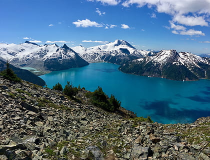 panoramico, vista, la neve, capped, montagne, Carta da parati 4k, nuvole, freddo, ambiente, sibilo, carta da parati hd, idilliaco, lago, paesaggio, picco di montagna, catena montuosa, natura, fotografia naturalistica, carta da parati della natura, rocce, scenario, stagione, cielo, montagne innevate, nevoso, pietre, acqua, inverno, montagna, scenics - natura, bellezza nella natura, temperatura fredda, scena tranquilla, la tranquillità, nuvola - cielo, giorno, montagna innevata, nessuno, color turchese, ghiaccio, formazione, 4K, CC0, dominio pubblico, privo di copyright