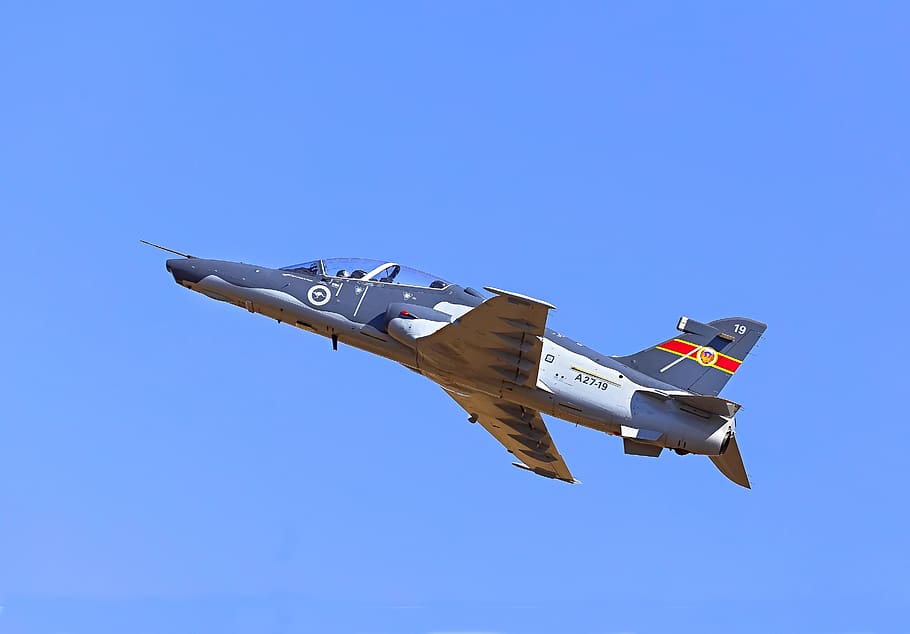 avió de raig blau, vehicle aeri, avió, volant, cel, militar, en moviment, cel clar, manera de transport, transport, avió de combat, espectacle aeri, moviment, vista lateral, avió militar, naturalesa, sol objecte, indústria aeroespacial, exèrcit, còpia espai, antiguitat, forces aeries, a l'aire lliure, 2K