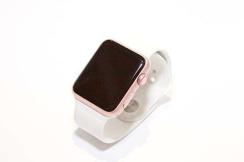 rose, gull aluminium case eple, se, hvit, sports band, eple, forbindelse, enhet, elektronikk, tømme, utstyr, moderne, kontor, plast, bærbar, smartklokke, teknologi, trådløst, studio skudd, hvit bakgrunn, trådløs teknologi, skjære ut, enkelt objekt, innendørs, kopiere plass, nærbilde, kommunikasjon, ingen folk, hvit farge, svart farge, kontorutstyr, stilleben, høy vinkel visning, smart telefon, bærbar informasjonsenhet, strømforsyning, elektrisk utstyr, personlig tilbehør, 4K, CC0, offentlig domene, opphavsrett gratis