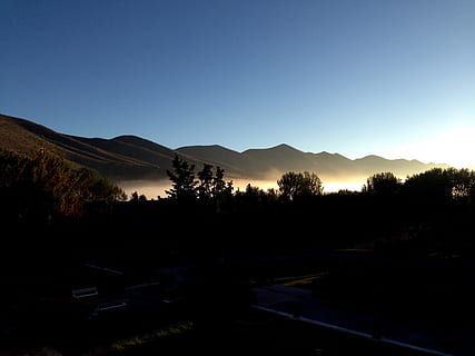 Messico, Coahuila, cielo, albero, montagna, scenics - natura, scena tranquilla, la tranquillità, bellezza nella natura, pianta, natura, silhouette, nessuno, copia spazio, cielo sereno, scena non urbana, ambiente, paesaggio, catena montuosa, all'aperto, tramonto, blu, 2K, CC0, dominio pubblico, privo di copyright