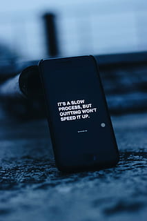 procesu, atmest, iphone, iedvesmu, citēt, motivācija, komunikāciju, selektīvu fokusu, tuvplāns, tekstu, nav cilvēku, tehnoloģijas, rietumu skripts, tabula, telpās, viens objekts, savienojumu, Klusā daba, bezvadu tehnoloģija, dienā, dators, viedtālrunis, Bizness, datora tastatūra, Mobilais telefons, 5K, CC0, publiskais domēns, bez atlīdzības