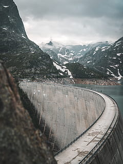 schließen, Fotografie, Damm, Berg, Wolke, Nebel, Schnee, Landschaft, die Architektur, Beton, Wasser, Fluss, See, draußen, Natur, Sperrfeuer, Wald, Baum, szenen, europäische alpen, Gipfel, Reise, Himmel, Gebirge, keine Leute, Winter, wolke - himmel, Schweiz, Rock - Objekt, Straße, Europa, Transport, 5K, CC0, gemeinfrei, lizenzfrei