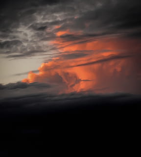 naranja, gris, nubes, nube - cielo, cielo, puesta de sol, belleza en la naturaleza, color naranja, paisajes - naturaleza, paisaje de nubes, cielo dramático, tranquilidad, naturaleza, nadie, escena tranquila, nublado, idílico, tormenta, ambiente, majestuoso, rojo, al aire libre, oscuro, poder en la naturaleza, ominoso, 2K, CC0, dominio público, libre de derechos
