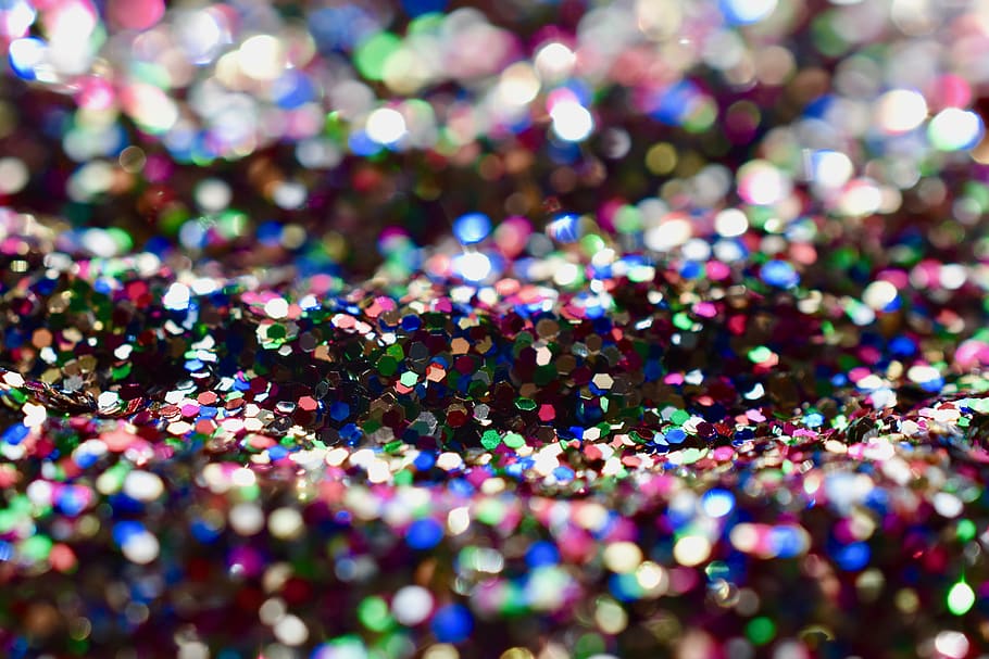 luccichio, onde, brilla, colore, sfondo, sfocatura, macro, multicolore, sfondi, fotogramma intero, nessuno, messa a fuoco selettiva, brillante, abbondanza, coriandoli, avvicinamento, grande gruppo di oggetti, luce, in casa, modello, decorazione, defocused, celebrazione, vista dall'alto, scelta, astratto, raggiante, lusso, 5K
