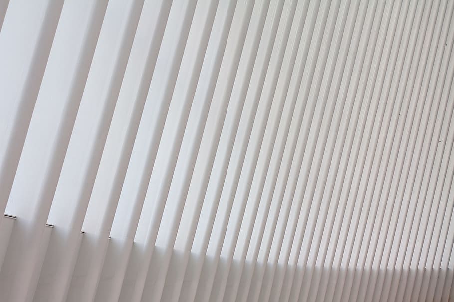 arquitectura, edifici, disseny, llum, resum, blanc, patró, Color blanc, fons, cap gent, a l'interior, primer pla, marc complet, textura, calor - temperatura, sostre, estructura construïda, repetició, dia, radiador, senzillesa, tèxtil, persianes, cortina, corrugat, 4K