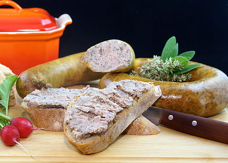 sausage, kitchen knife, barbeque, bread, delicious, dinner, eat, food, healthy, home cooked meals, liver sausage, lunch, meal, meat, snack, vespers, food and drink, freshness, fruit, indoors, healthy eating, slice, cutting board, wellbeing, herb, close-up, no people, loaf of bread, table, still life, plant, dairy product, ready-to-eat, french food, brown bread, table knife, breakfast, temptation, 2K, CC0, public domain, royalty free
