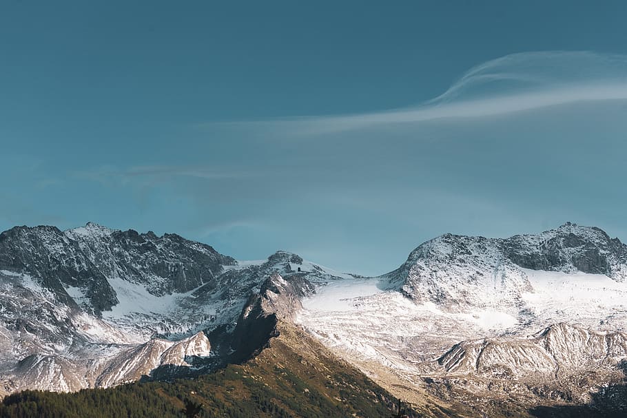 cim de muntanya, altitud, núvols, fred, la llum del dia, congelat, alt, gel, paisatge, muntanyes, naturalesa, a l'aire lliure, roques, escènic, cel, neu, cim, hivern, muntanya, escenics - natura, temperatura de fred, Serra, medi ambient, bellesa a la natura, muntanya nevada, núvol - cel, cap gent, blau, escena tranquil·la, destinacions de viatge, escena no urbana, poder a la natura, 5K