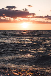 kropp, vann, solnedgang, sommer, skyline, tårn, refleksjon, solfylt, skygge, vinter, høst, vår, sol, by, tunnel, nederland, holland, bybildet, vanndråpe, regn, lys, hardt lys, bro, hav, natur, Strand, skumring, bølge, himmel, sollys, scenics, utendørs, oransje farge, skjønnhet i naturen, horisont over vann, soloppgang - daggry, kystlinje, sky - himmel, horisont, landskap, blå, ingen folk, sand, ferier, soloppgang, gullfarget, Seascape, rolig scene, gul, clouds, morgen, dag, bakgrunn, reise, idylliske, vær, surf, fargebilde, lys - naturlig fenomen, 4K, CC0, offentlig domene, opphavsrett gratis