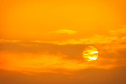 solillustrasjon, Hong Kong, Hong Kong internasjonale flyplass, oransje, utendørs, rød himmel, himmel, soloppgang, solnedgang, skumring, natur, sollys, skjønnhet i naturen, sky - himmel, dramatisk himmel, naturskjønnhet - natur, sol, rom, oransje farge, geometrisk form, sirkel, ingen folk, ro, bakgrunn, rolig scene, gul, varme - temperatur, astronomi, 5K, CC0, offentlig domene, opphavsrett gratis