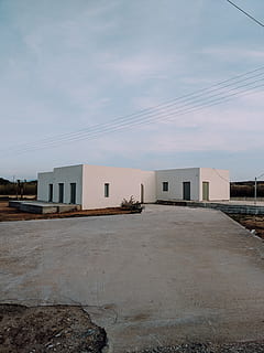 tuščias šaligatvis, namas, vila, būsto, pastatas, Mobilūs namai, pilka, bunkeris, kaimynystėje, miesto, asfaltas, asfalto, daugiabučiai namai, Miestas, didelis kilimas, alėja, kelias, gatvė, architektūra, pastatyta struktūra, pastato išorė, dangus, nėra žmonių, debesis - dangus, pobūdį, dieną, gyvenamasis rajonas, lauke, kabelis, transportavimas, elektros energijos, tuščia, augalų, 4K, CC0, Viešasis domenas, nemokamai