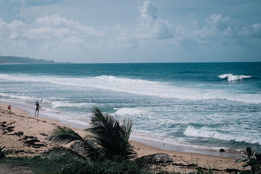 barbados, banysheba, mar, aigua, platja, terra, horitzó, horitzó sobre l’aigua, cel, escenics - natura, bellesa a la natura, onada, naturalesa, moviment, núvol - cel, dia, surf, esport aquàtic, esport, idíl·lic, escena tranquil·la, a l'aire lliure, 2K