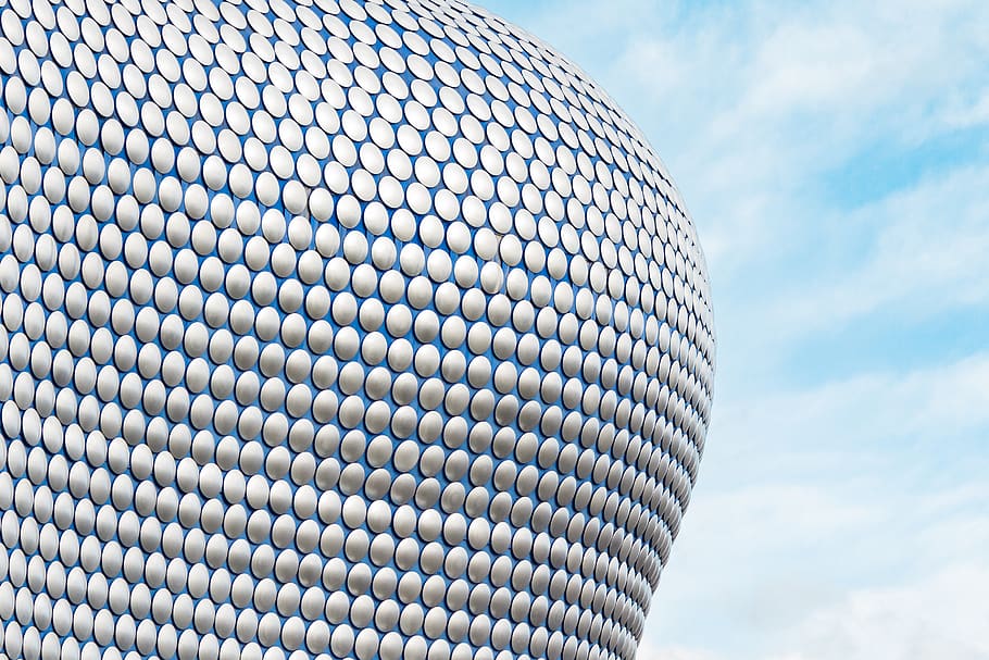 struttura geometrica, alluminio, Regno Unito, arena, Birmingham, cupola, costruzione, architettura, grigio, alloggiamento, città, alto aumento, grattacielo, cittadina, urbano, edificio per uffici, centro, nuvola - cielo, modello, cielo, struttura costruita, esterno dell'edificio, moderno, giorno, natura, nessuno, Inquadratura dal basso, color argento, futuristico, design, metallo, all'aperto, ufficio, avvicinamento, astratto, acciaio, 2K