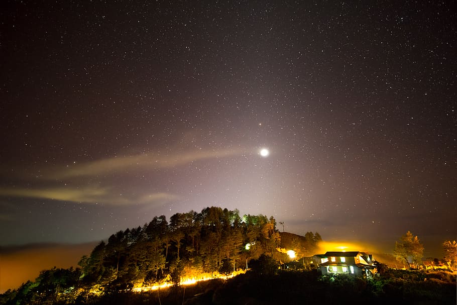 svítí, les, noc, Příroda, venku, světlice, světlo, vesmír, Hvězdná obloha, astronomie, prostor, nebe, krajina, hvězd, dlouhé expozice, astrofotografie, nick aguilos, Filipíny, astrophoto, osvětlení, mlhovina, hvězda - prostor, architektura, scenics - příroda, strom, krása v přírodě, exteriér budovy, nikdo, budova, klidné scény, rostlina, stavba, měsíc, klid, město, měsíční svit, 5K