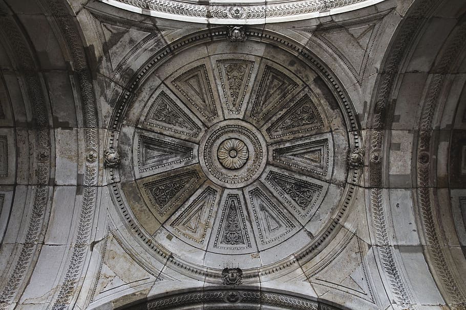 arquitectura, edifici, infraestructura, estructura, establiment, finestres, sostre, estructura construïda, religió, vista d’angle baix, lloc de culte, exterior de l'edifici, creença, el passat, espiritualitat, història, cap gent, cercle, forma geomètrica, destinacions de viatge, cúpula, forma, ornamentat, arc, directament a sota, arquitectura i art, 4K