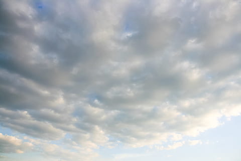 air, Contexte, bleu, nuage, cloudscape, nuageux, horizontal, en plein air, bouffi, ciel, Météo, nuage - ciel, faible angle de vue, arrière-plans, beauté dans la nature, paysages - nature, personne, la nature, tranquillité, plein cadre, journée, scène tranquille, idyllique, environnement, lumière du soleil, ciel dramatique, couvert, 720P, CC0, domaine public, libre de droits