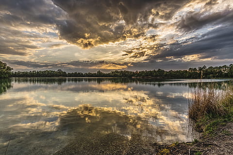 Himmel, bedeckt, Wolken, See, Wolke, Dämmerung, Abend, Landschaft, Spiegelbild, Natur, draußen, Reflexion, Fluss, szenisch, Sonnenuntergang, Bäume, Wasser, wolke - himmel, Schönheit in der Natur, Szenen - Natur, Ruhe, ruhige Szene, idyllisch, keine Leute, Nicht-städtische Szene, Pflanze, orange Farbe, Ufergegend, Baum, 5K, CC0, gemeinfrei, lizenzfrei