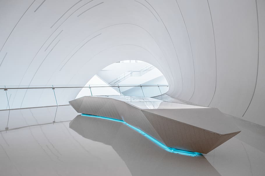 edifici de cúpula blanca, barana, arquitectura, edifici, finestra, vehicle, transport, avions, avió, blanc, claraboia, escala, museu, interior, baku, il·luminació, inflable, passadís, concret, espiral, cap gent, a l'interior, estructura construïda, dia, arc, naturalesa, disseny, modern, patró, vista d’angle baix, Color blanc, característica arquitectònica, funció de construcció de parets, connexió, primer pla, llum solar, resum, forma, sostre, 5K