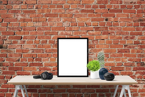 poster, cadru, perete, birou, plante, cărămidă, cască, zid de cărămidă, tehnologie, montare pe perete, nici o persoana, arhitectură, calculator, conexiune, gol, construită, comunicare, spațiu copie, în interior, plantă, tehnologia fără fir, masa, maro, natură, zi, 4K, CC0, domeniu public, fără drepturi de autor