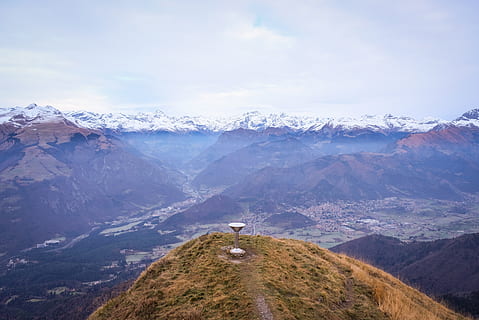 Bergtapete, Baum, Horizont, Profil, Schnee, Wald, Landschaft, Wolke, bewölkter Himmel, Himmel, Berg, Natur, Clusone, Szenen - Natur, Schönheit in der Natur, Gebirge, ruhige Szene, Nicht-städtische Szene, Umgebung, Ruhe, wolke - himmel, Tag, Winter, kalte Temperatur, keine Leute, Fernbedienung, schneebedeckter Berg, draußen, Gipfel, Formation, 4K, CC0, gemeinfrei, lizenzfrei