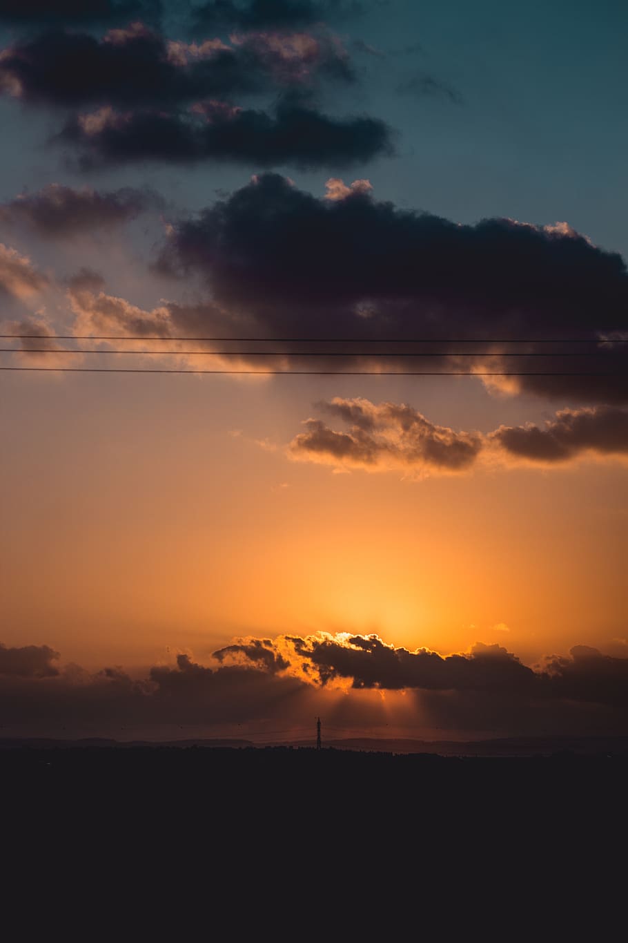 posta de sol, estiu, núvol, naturalesa, arbre, carretera, cridaner, sol, conjunt, fotografies, amor, cel, crepuscle, taronja, fotografia, blau, núvol - cel, bellesa a la natura, escenics - natura, escena tranquil·la, tranquil·litat, silueta, color taronja, medi ambient, idíl·lic, cap gent, paisatge, escena no urbana, cel dramàtic, a l'aire lliure, majestuós, terra, 5K