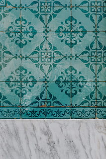 azulejos portugueses, típica, vidrado, cerâmica, azulejos, Lisboa, Portugal, fundo, parede, padronizar, telha, ninguém, recurso de construção de parede, cor verde, estrutura construída, arquitetura, dia, quadro completo, origens, estampa floral, segurança, desenhar, protecção, pavimento, fechar-se, exterior do edifício, metal, arte e Artesanato, ao ar livre, turquesa colorida, piso frio, 5K, CC0, domínio público, royalty free
