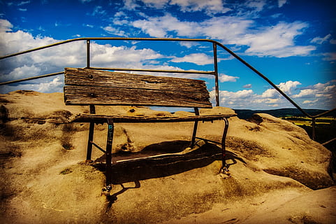 marron, en bois, banc, le sable, des nuages, ciel, nuage - ciel, la nature, personne, journée, transport, terre, Montagne, paysage, paysages - nature, environnement, en plein air, tranquillité, scène tranquille, mode de transport, endommagé, vieux, abandonné, saleté, champ, 1080P, CC0, domaine public, libre de droits