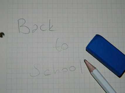 Educação, estude, de volta à escola, objetos, caligrafia, escola, caderno, lápis, borracha, apagador, papel, ninguém, fechar-se, matemática, dentro de casa, comunicação, Fórmula, símbolo, Aprendendo, sinal de mais, caneta, azul, bloco de anotações, texto, Ciência, número, mensagem, 1080P, CC0, domínio público, royalty free