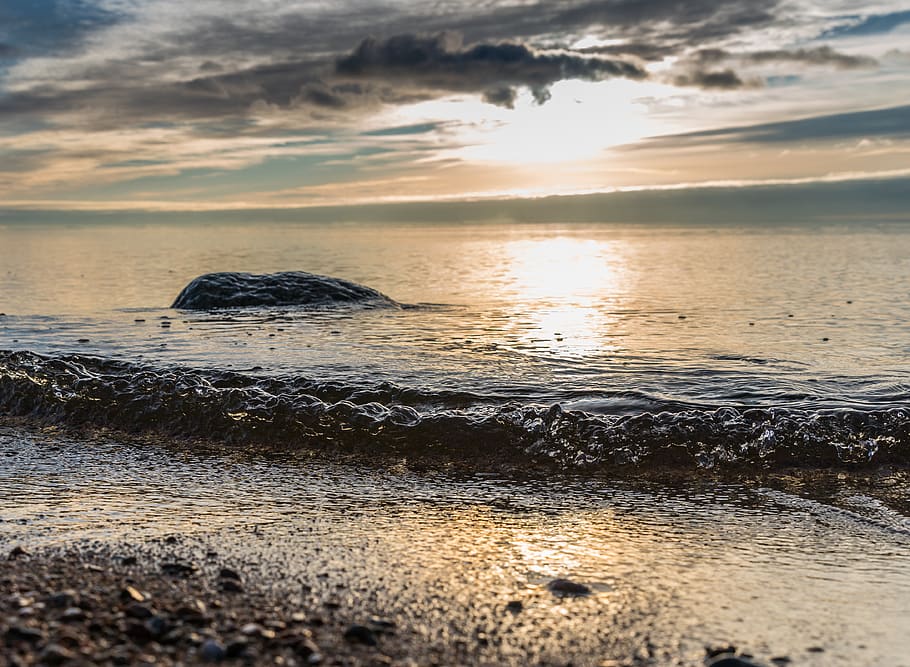 posta de sol, horitzó, platja, boulder, núvols, tarda, paisatge, oceà, reflexió, sorra, mar, paisatge marí, vora del mar, Riba, cel, sol, navega, marea, aigua, onades, terra, bellesa a la natura, escenics - natura, núvol - cel, tranquil·litat, escena tranquil·la, horitzó sobre l’aigua, naturalesa, cap gent, rock, idíl·lic, sòlid, a l'aire lliure, 4K