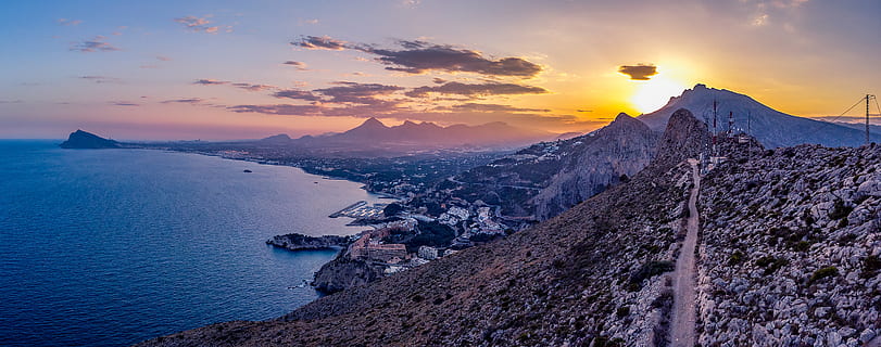 szczyt górski, Hiszpania, wschód słońca, zachód słońca, morze, ocean, mirador monte toix, calpe, grzbiet, krajobraz, góry, na dworze, Natura, zmierzch, niebo, czerwone niebo, świt, żółty, Chmura, szlak, niebieski, Góra, scenics - natura, środowisko, piękno natury, chmura - niebo, woda, pasmo górskie, spokój, dramatyczne niebo, śnieg, słońce, cele podróży, zimowy, wylądować, zimna temperatura, żadnych ludzi, lód, 5K, CC0, domena publiczna, darmowe zdjęcia
