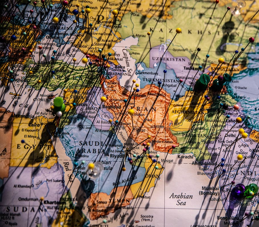 mapa, diagrama, parcel · la, atles, publicitat, pòster, pin, astronomia, espai, univers, espai exterior, planeta, globus, carta, text, triangle, estació Espacial, loció, ampolla, Teatre en funcionament, viatjar, orientació, direcció, destinacions de viatge, geografia física, mapa del Món, cap gent, ciutat, arquitectura, transport, viatge, guió occidental, primer pla, enfocament selectiu, carretera, comunicació, a l'interior, topografia, 5K