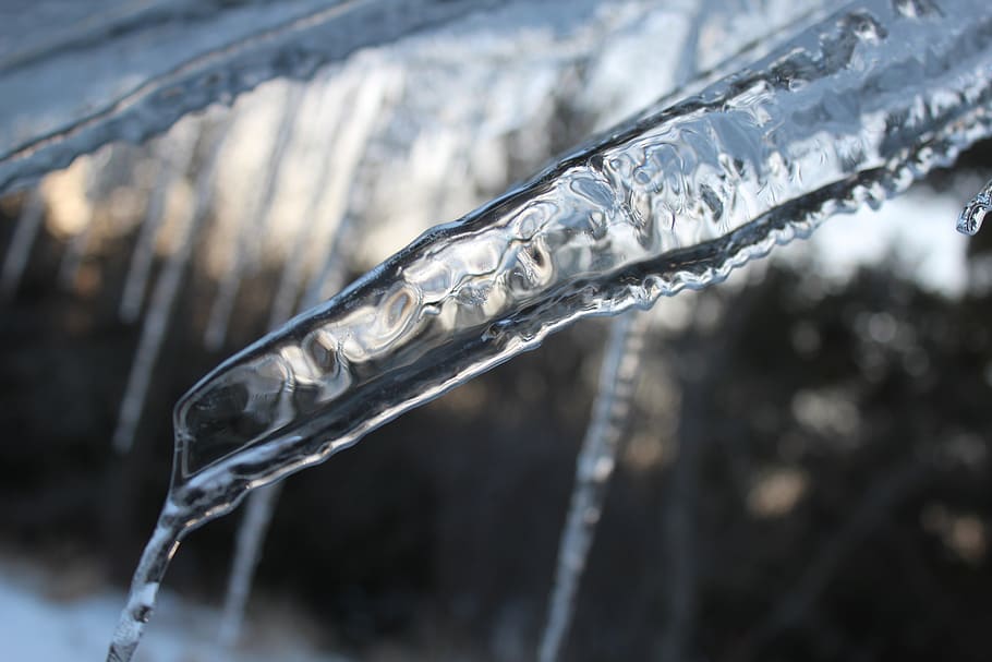 icicles, kış, soğuk, çatı, mavi, şeffaf, buz, buzlu, doğa, Su, dondurulmuş, rippled, makro, soğuk hava, kapatmak, çevre, ön plana odaklanmak, buz saçağı, insansız, açık havada, yiyecek ve içecek, kar, hareket, serinletme, cam malzemesi, saflık, bardak, erime, Akar su, 5K