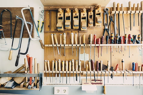 assorted, handheld, tools, tool rack, large group of objects, work tool, choice, abundance, no people, indoors, hand tool, tool, variation, arrangement, workshop, hanging, order, still life, wall - building feature, side by side, in a row, wood - material, shopping, chisel, spanner, hand saw, garage, 4K, CC0, public domain, royalty free