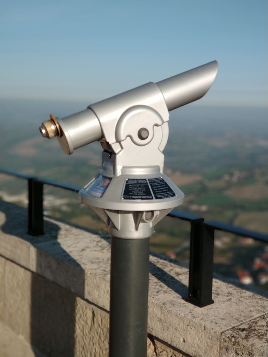 telescopio, altezza, ringhiera, a gettoni, binocolo a moneta, binocolo, cielo, natura, astronomia, nessuno, punto di osservazione, tecnologia, strumento ottico, sorveglianza, avvicinamento, luce del sole, giorno, telescopio portatile, metallo, concentrarsi sulle conoscenze acquisite, sicurezza, all'aperto, color argento, 4K