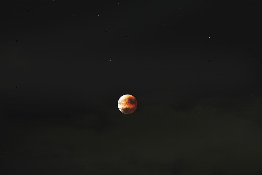 Eclipse de lluna, lluna, espai, nit, astronomia, cel, bellesa a la natura, escenics - natura, Lluna planetària, escena tranquil·la, naturalesa, tranquil·litat, lluna plena, superfície de la lluna, cap gent, idíl·lic, vista d’angle baix, fenomen natural, a l'aire lliure, ciència, majestuós, eclipsi, astrologia, espai i astronomia, llum de la lluna, 5K
