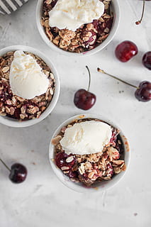 honeycrisps, çanak, yulaf, ufalamak, meyve, Kiraz, düz yatıyordu, Gıda, çekirdekli meyve, tatlı, dondurma, aç, tedavi etmek, vanilya, yemek fotoğrafı, kiraz parçalamak, vanilyalı dondurma, gurme, tatlı yiyecek, tazelik, abur cubur, krem, kek, serinletme, ev yapımı, kahvaltı, çikolata, buz, kapatmak, hamur işi, Ahududu, ahşap malzeme, fırın, yaz, yoğurt, arka, tablo, Yabanmersini, çilek, insansız, Süt, plaka, pişmiş, 2K, CC0, kamu malı, telif ücretsiz