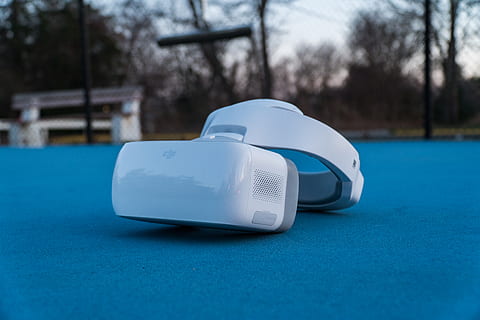 beskyttelsesbriller, vr, virtuell, virkelighet, Dji, drone, først, person, hvit, blå, grå, hode, sett, spille, spill, video, høy, Vedtak, oppslukende, sport, fokusere på forgrunnen, nærbilde, ingen folk, dag, selektiv fokusering, enkelt objekt, bord, trener, hvit farge, vinter, utendørs, sportsutstyr, lekeplass, ball, kaldtemperatur, stilleben, utstyr, snø, 5K, CC0, offentlig domene, opphavsrett gratis