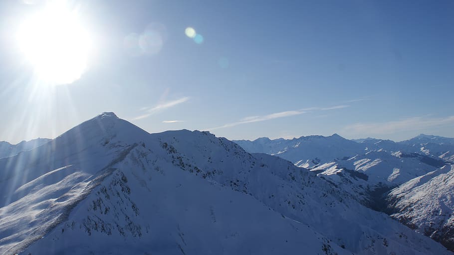 la neve, coperto, montagna, grigio, bianca, cielo, altitudine, nuvole, freddo, luce del giorno, nebbia, brina, congelato, alto, ghiaccio, paesaggio, vette, montagne, natura, panoramico, montagne innevate, sole, luce del sole, inverno, temperatura fredda, bellezza nella natura, scenics - natura, scena tranquilla, montagna innevata, la tranquillità, ambiente, catena montuosa, riflesso lente, raggio di sole, scena non urbana, nessuno, picco di montagna, luminosa, 4K