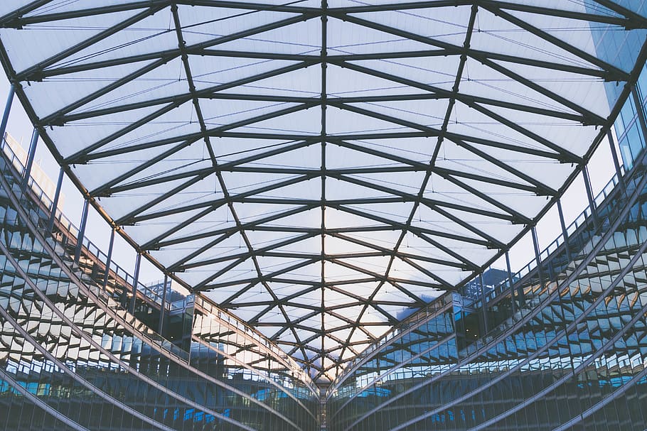 fotografia arquitectònica, Itàlia, milano, palazzo lombardia, arquitectura, finestra, claraboia, edifici, dosser, gris, cúpula, estructura construïda, sostre, vista d’angle baix, patró, a l'interior, cap gent, dia, metall, marc complet, disseny, modern, vidre - material, forma, llum solar, característica arquitectònica, viatjar, biga del sostre, viga, acer, aliatge, 5K