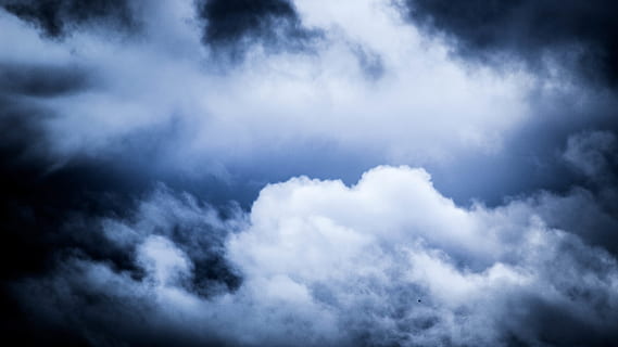 dramatiska moln, moln - himmel, clouds, himmel, dramatisk himmel, storm, bakgrunder, miljö, humörlig himmel, atmosfär, mulen, skönhet i naturen, scenics - natur, åskväder, vind, mörk, natur, våt, regn, klimat, meteorologi, utomhus, inget folk, olycksbådande, stripig, skyfall, mörkblå, abstrakt bakgrund, 4K, CC0, offentligt domän, royaltyfria