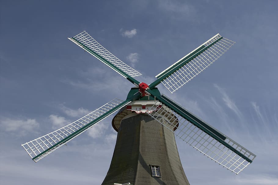 molí de vent, cel, vacances, aurich, vent, molí, arquitectura, històricament, romàntic, molins de vent, energia renovable, energia alternativa, energia eòlica, conservació del medi ambient, aerogenerador, turbina, medi ambient, generació de combustible i energia, molí de vent tradicional, naturalesa, vista d’angle baix, núvol - cel, estructura construïda, tecnologia, dia, fulla, escena rural, a l'aire lliure, recursos sostenibles, 5K