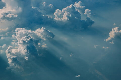 baltie kumulas mākoņi, mākonis - debesis, debesis, skaistums dabā, skatuves - daba, miers, mierīga aina, nav cilvēku, raksturs, idillisks, cloudscape, fona, dienā, ārā, zils, zems leņķa skats, pilna kadra, vidi, pūkains, maigums, meteoroloģija, virs, 8K, CC0, publiskais domēns, bez atlīdzības